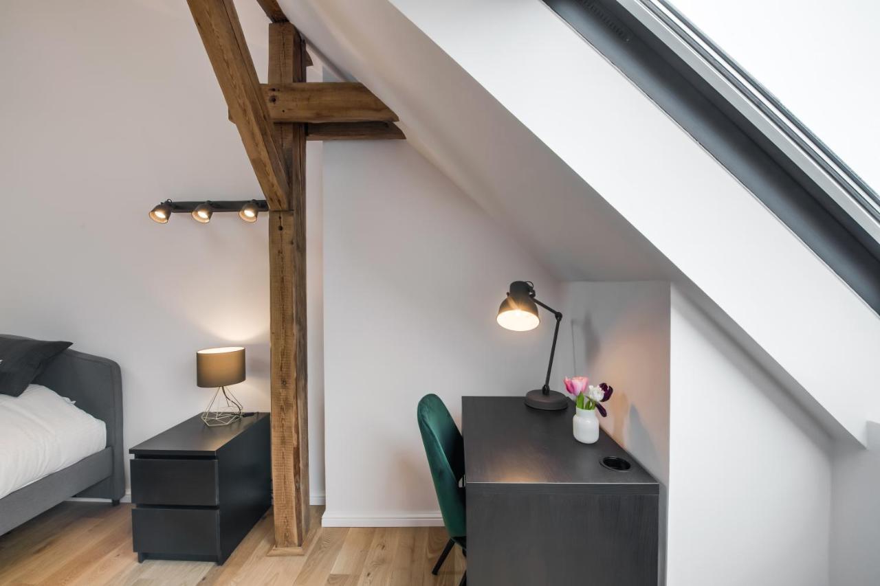 Big Design Apt - Sleeps 12 - Best Location Riga Esterno foto