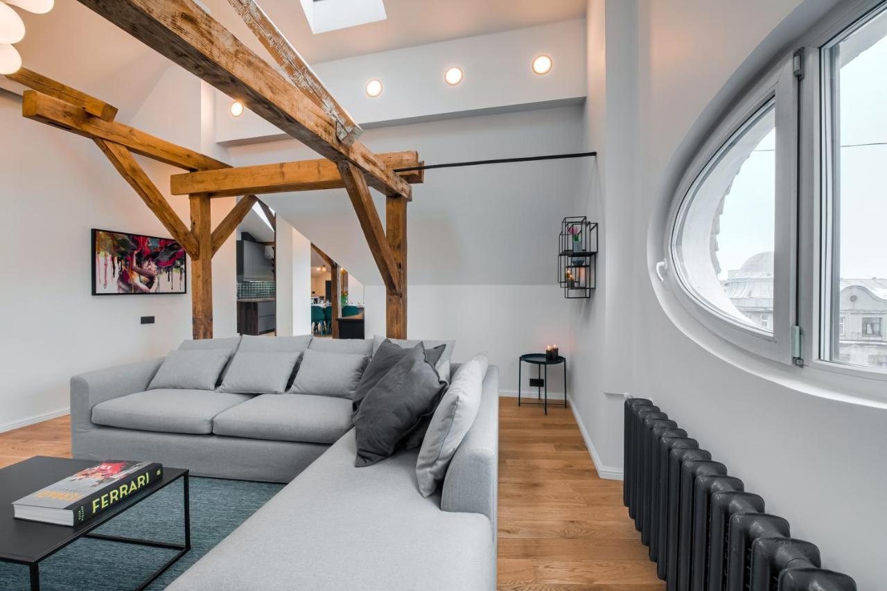 Big Design Apt - Sleeps 12 - Best Location Riga Esterno foto